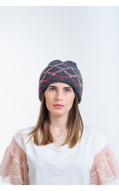 Hat with rhombuses - Hats and scarves