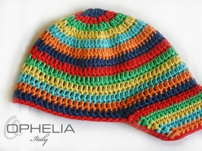 Colore colore e ancora colore:  Cappello in cotone per bambini realizzato all'uncinetto.